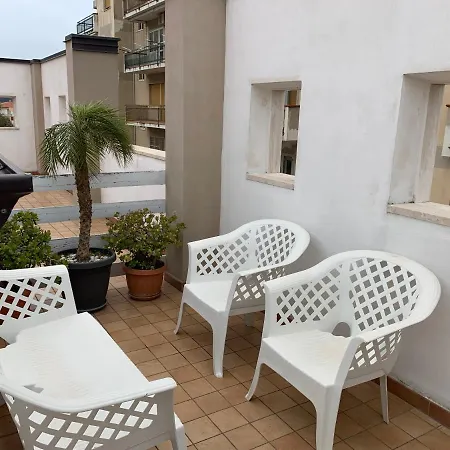 Alfieri Bed&beach - Free Parking & Wifi Bed & Breakfast *